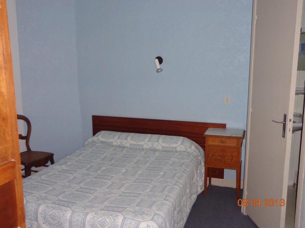 Hôtel Hélios Lourdes Quarto foto